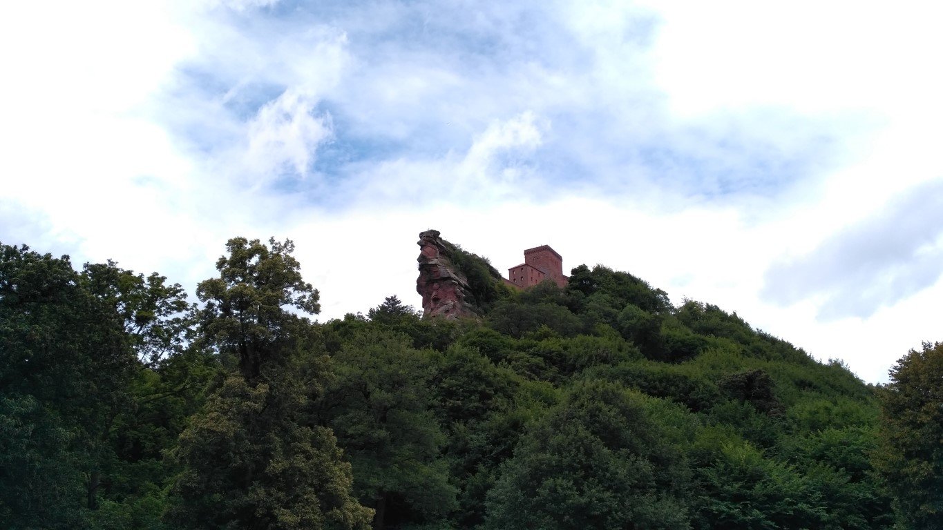 Trekking – Felsen und Burgen