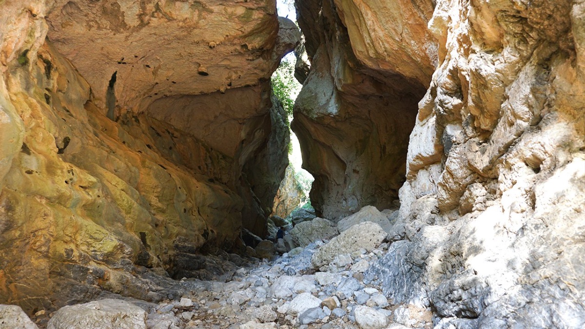 Poros Schlucht